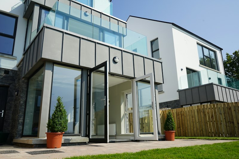 Extension vitrée sur jardin, Écully